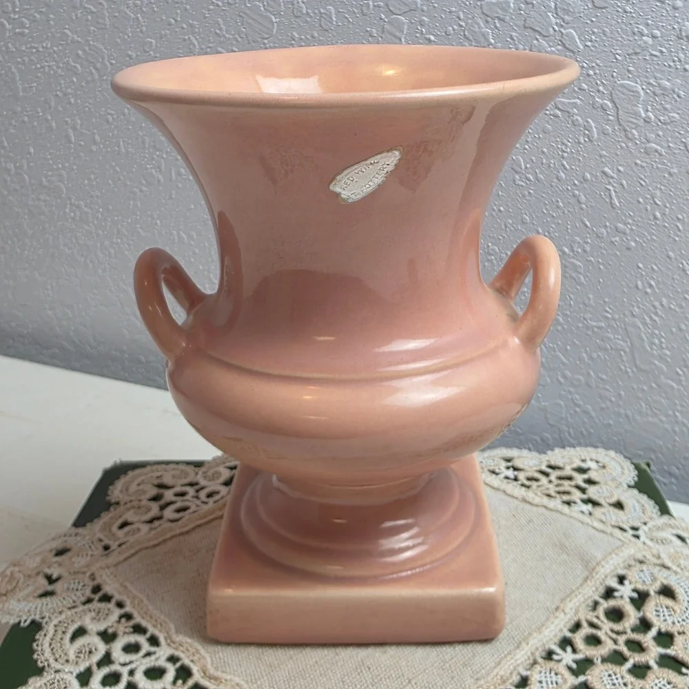 Vintage Red‎ Wing Pottery Salmon Pink Ceramic Trophy Urn Vase Art Deco Style